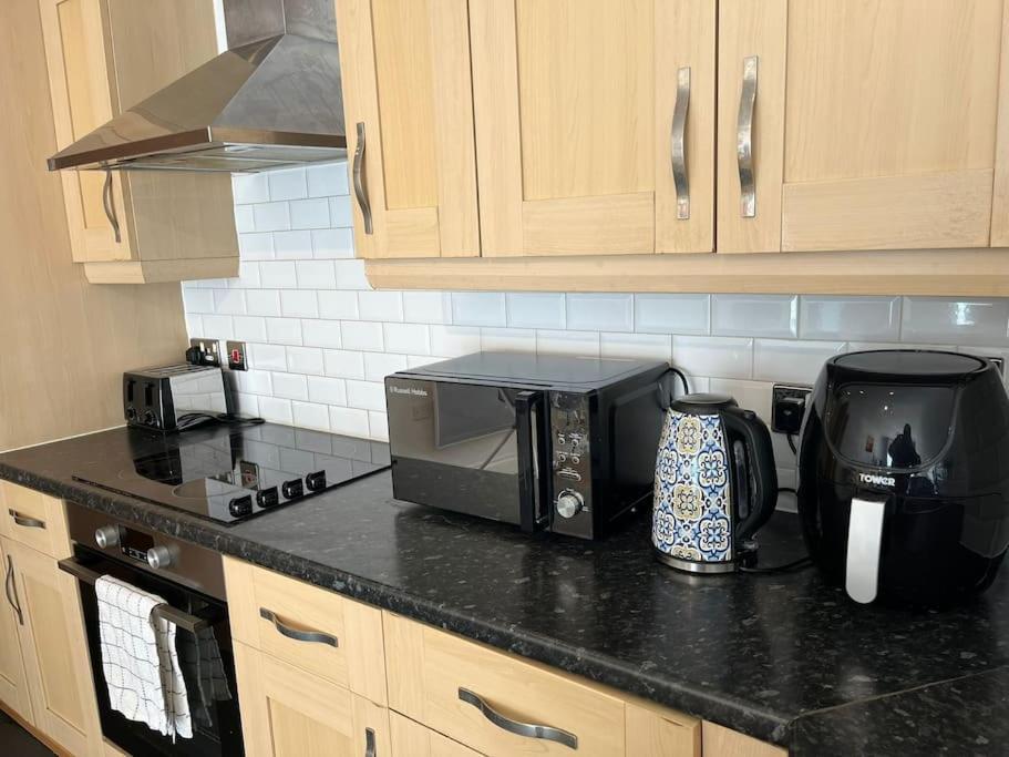 Bright And Calm Apartment - Watford Esterno foto